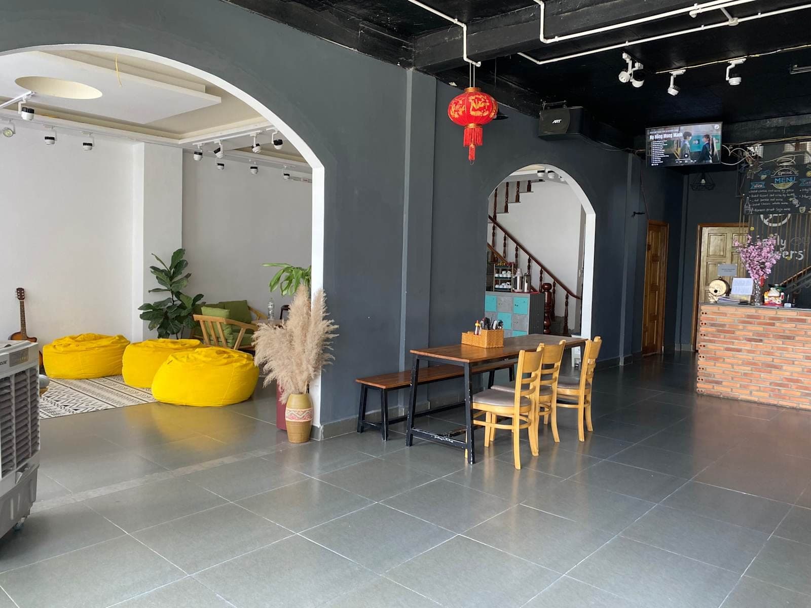 Bright shared space next to the family rooms at Mooka's Home